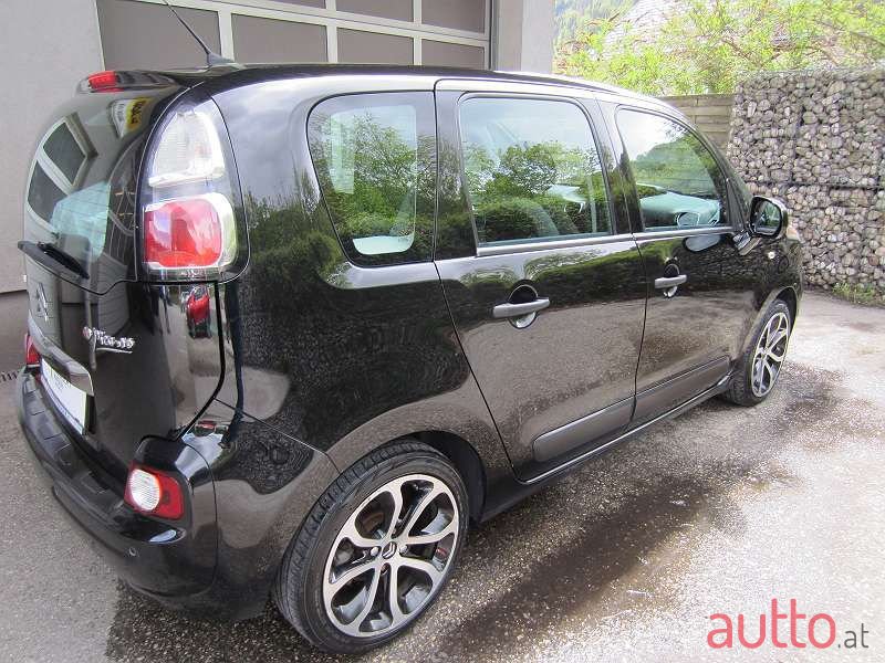 2012' Citroen C3 Picasso photo #2