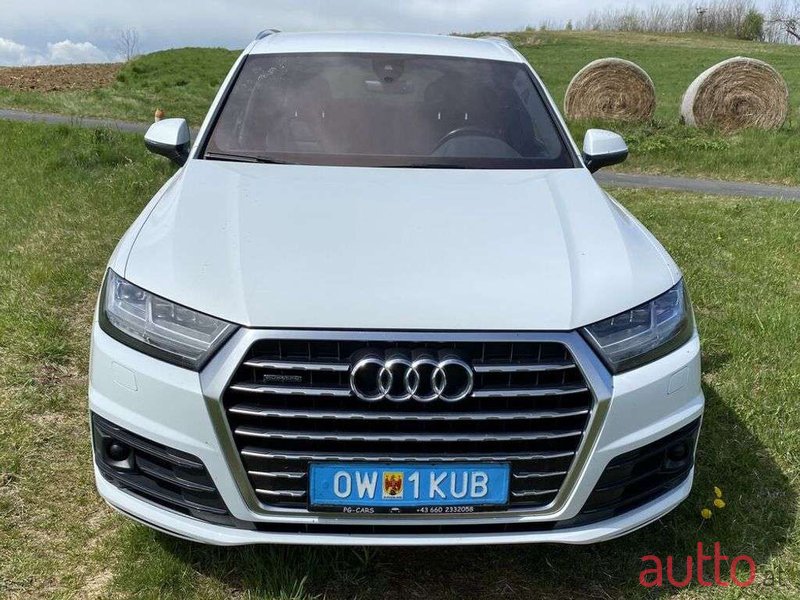 2015' Audi Q7 photo #6