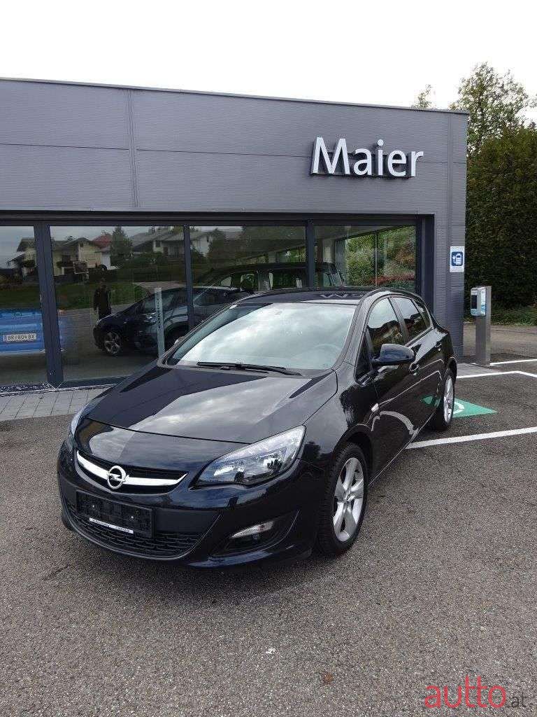 2015' Opel Astra photo #1