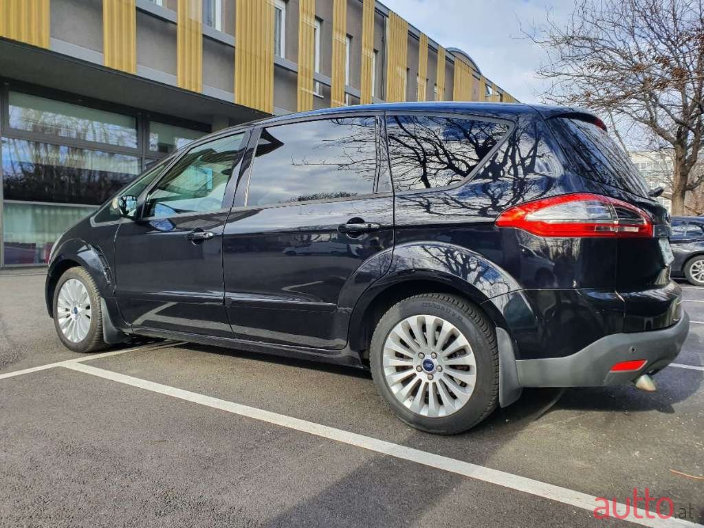 2015' Ford S-Max photo #3