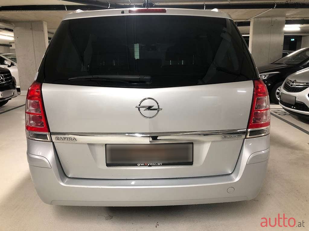 2012' Opel Zafira photo #5