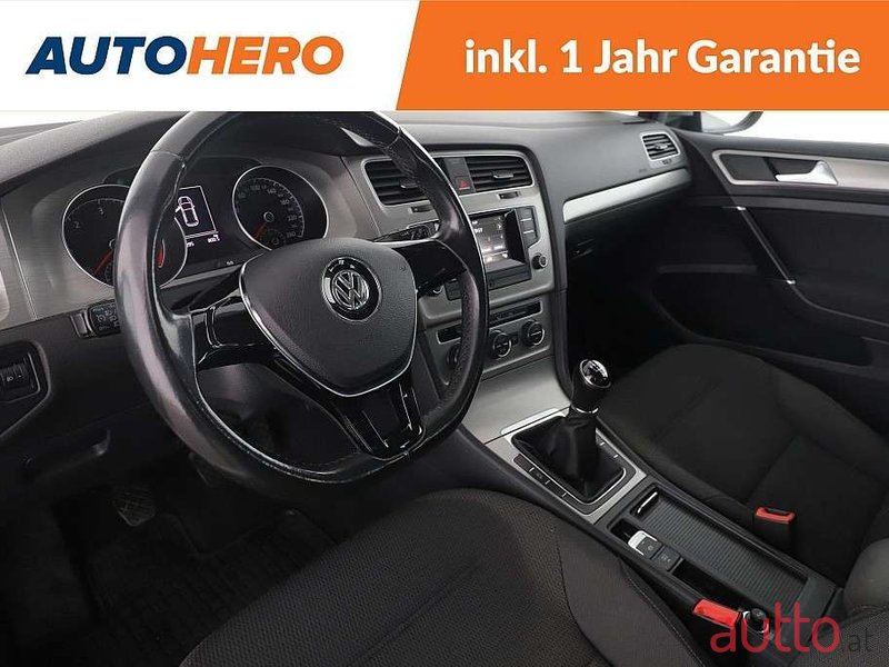 2015' Volkswagen Golf photo #3