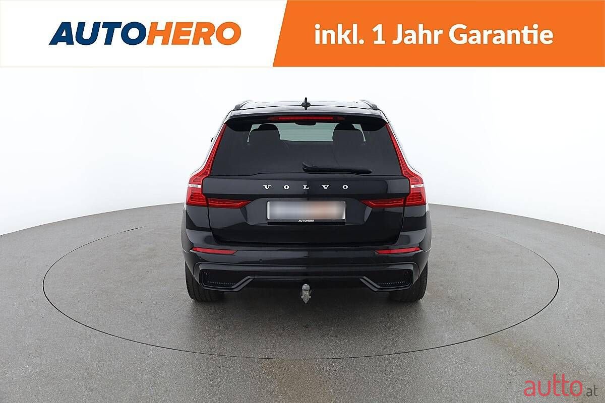 2022' Volvo XC60 photo #3
