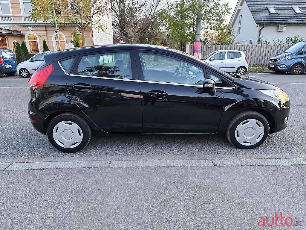 2009' Ford Fiesta photo #5