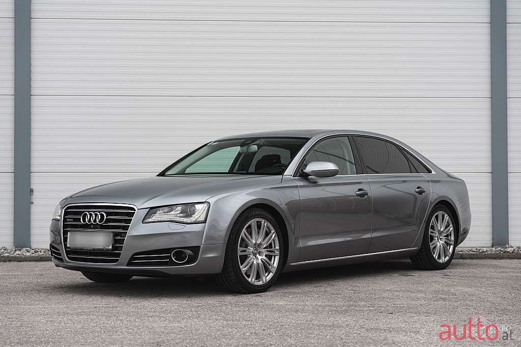 2012' Audi A8 photo #2