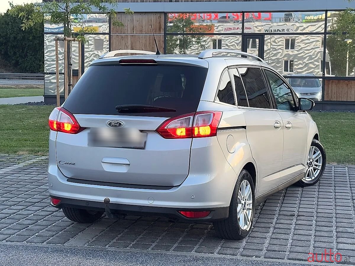 2015' Ford C-MAX photo #6