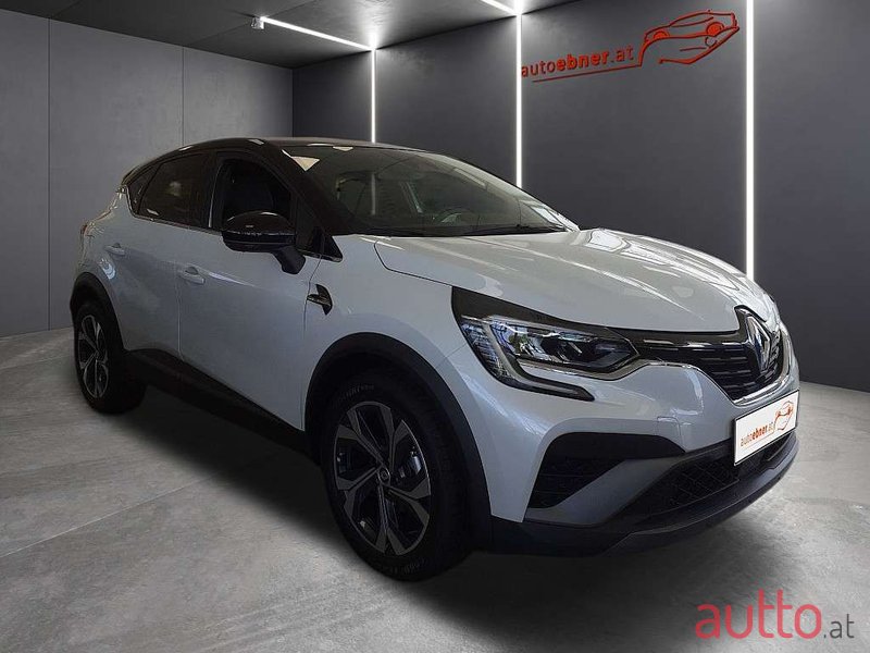 2021' Renault Captur photo #2