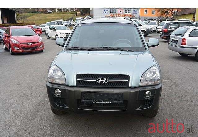 2004' Hyundai Tucson photo #1