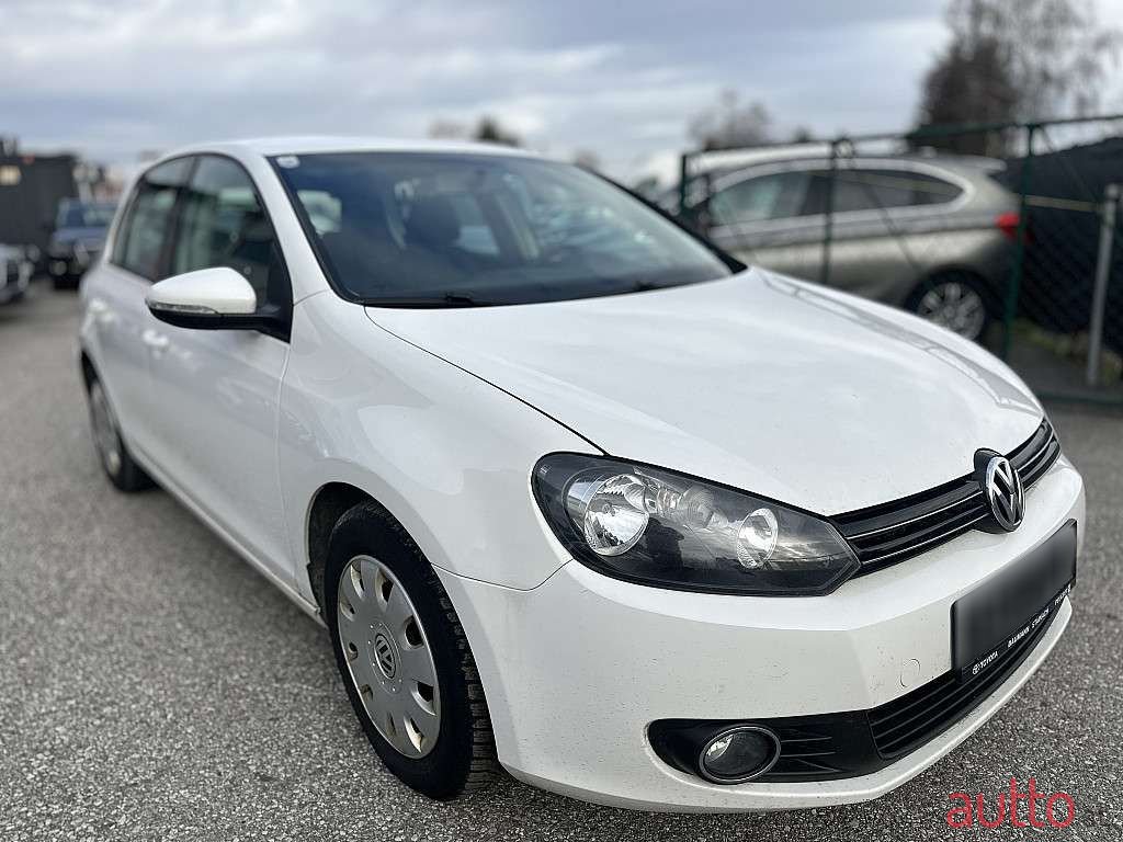 2012' Volkswagen Golf photo #1