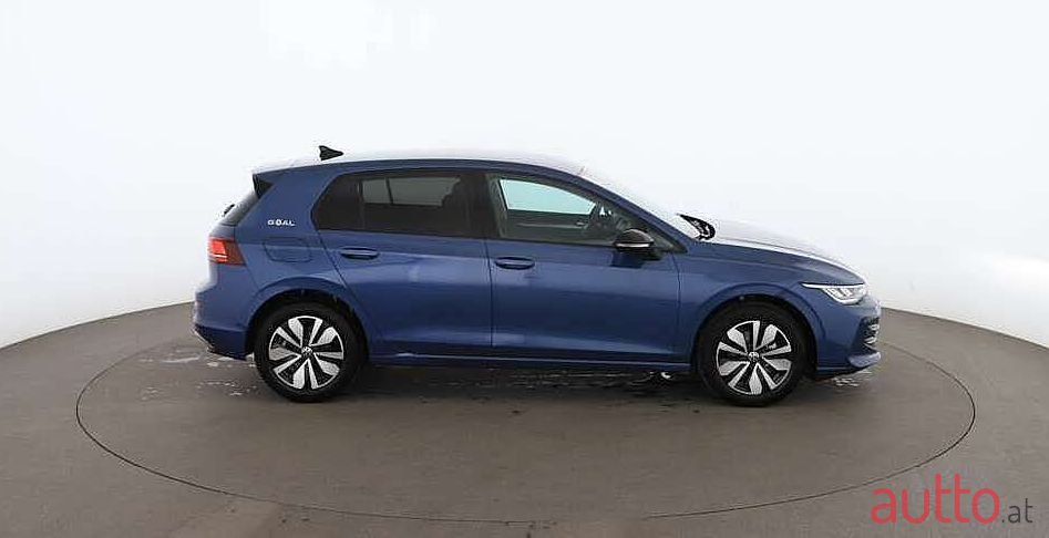 2024' Volkswagen Golf photo #2