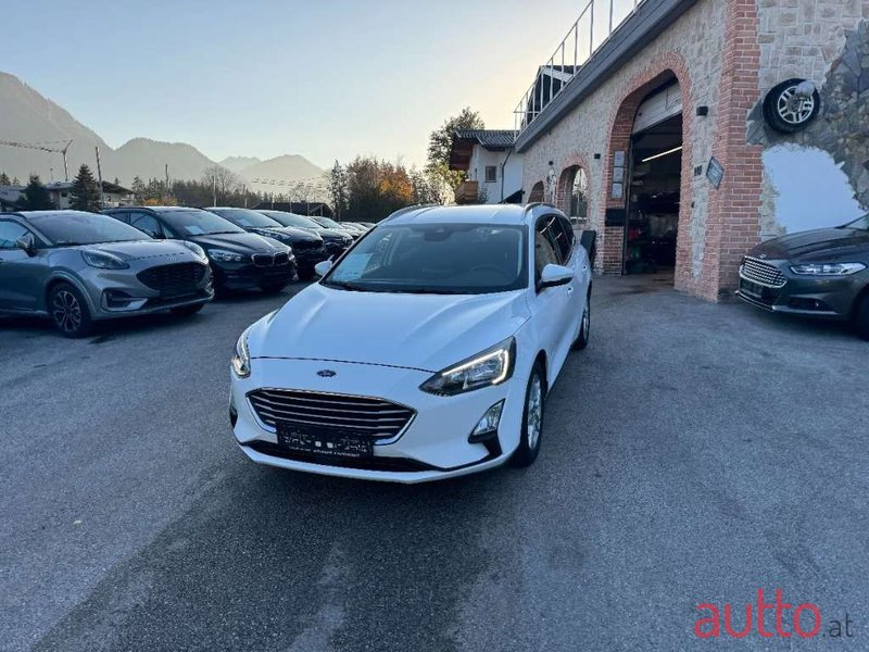 2020' Ford Focus photo #3