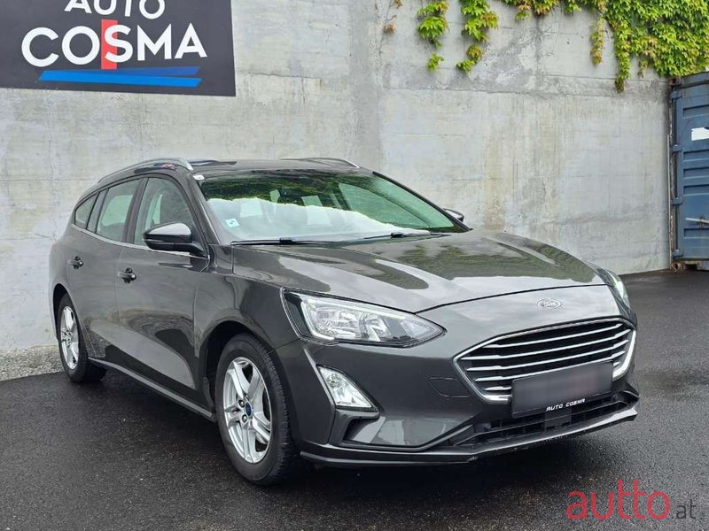 2020' Ford Focus photo #3