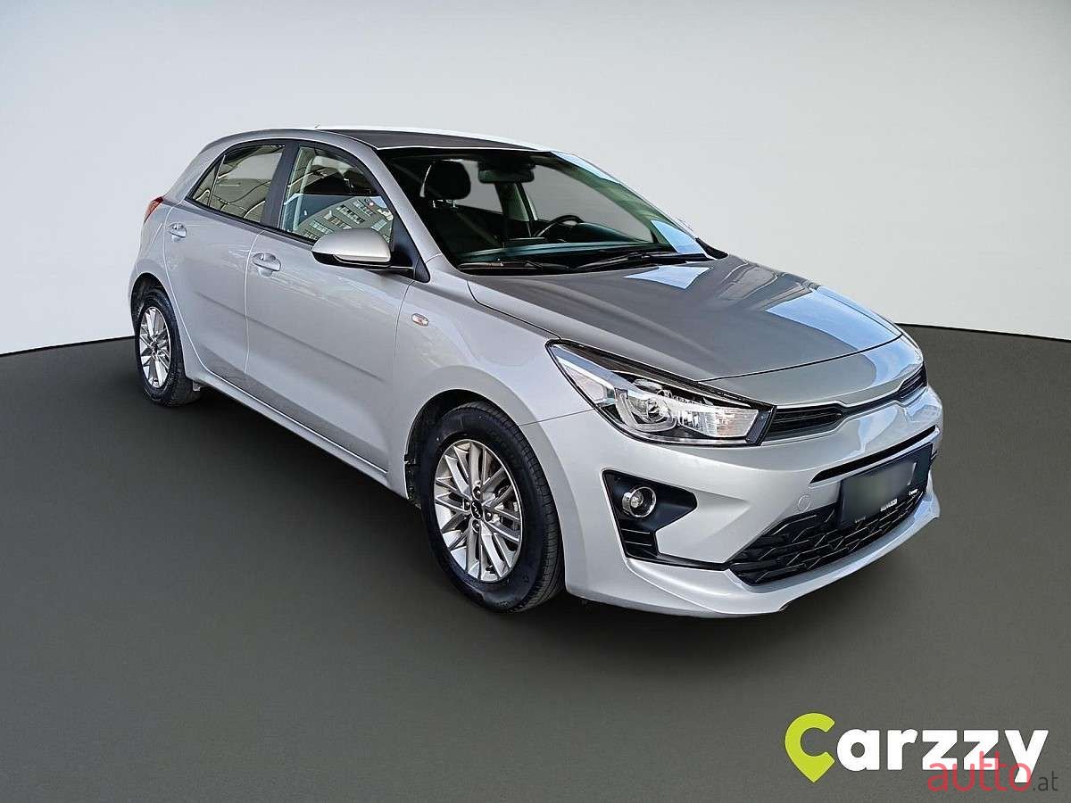 2022' Kia Rio photo #2
