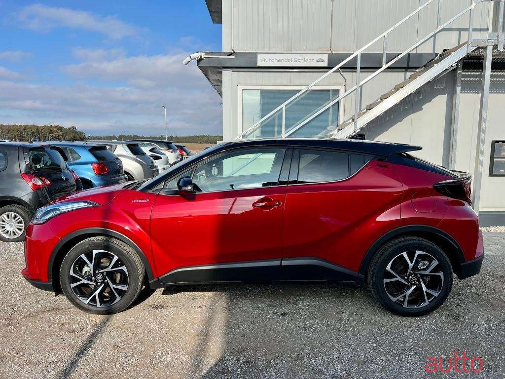 2022' Toyota C-Hr photo #2