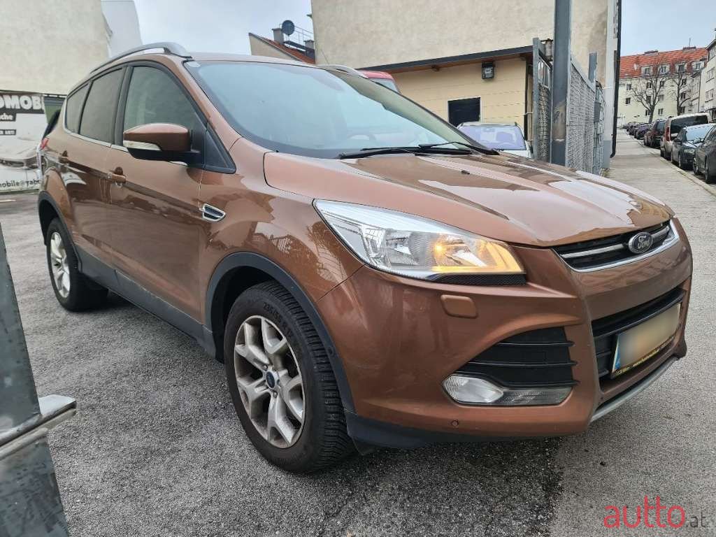 2013' Ford Kuga photo #3