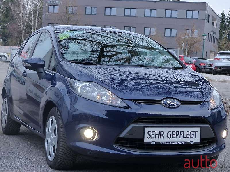 2010' Ford Fiesta photo #2