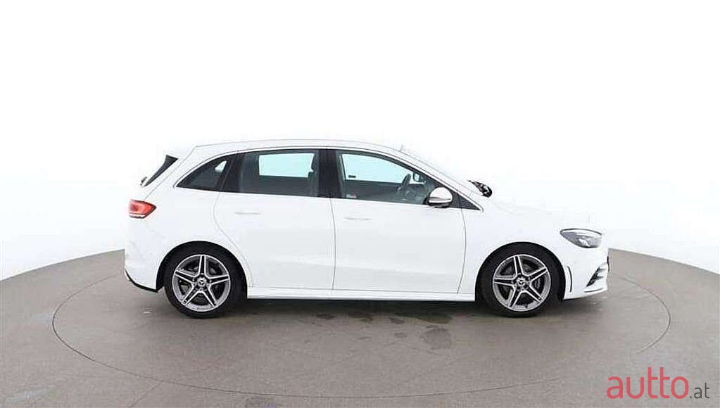 2020' Mercedes-Benz B-Klasse photo #1