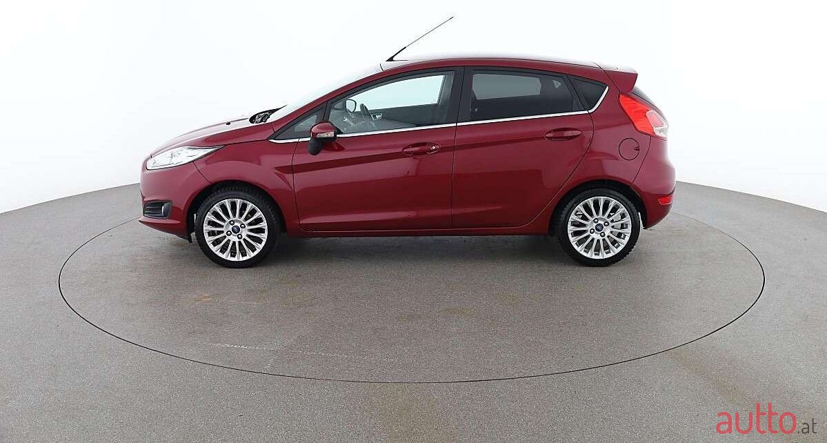 2015' Ford Fiesta photo #2