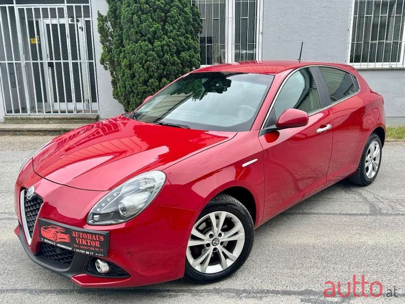 2016' Alfa Romeo Giulietta photo #1