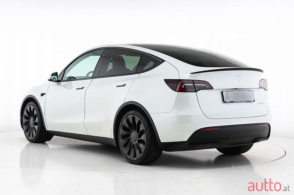 2022' Tesla Model Y photo #3