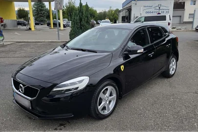 2017' Volvo V40