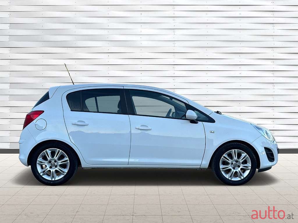 2013' Opel Corsa photo #6