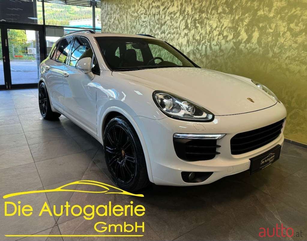 2015' Porsche Cayenne photo #1