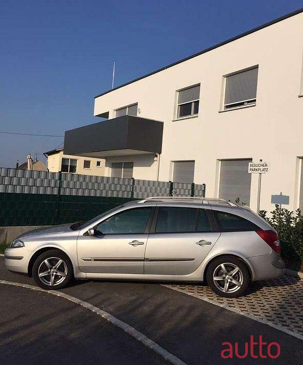 2007' Renault Laguna photo #1