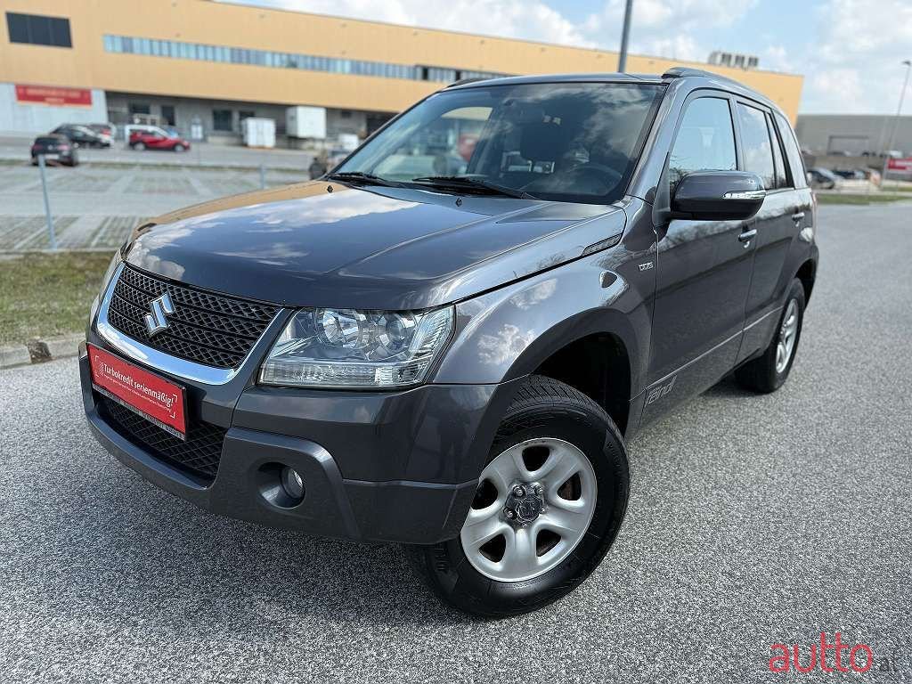 2009' Suzuki Vitara photo #1
