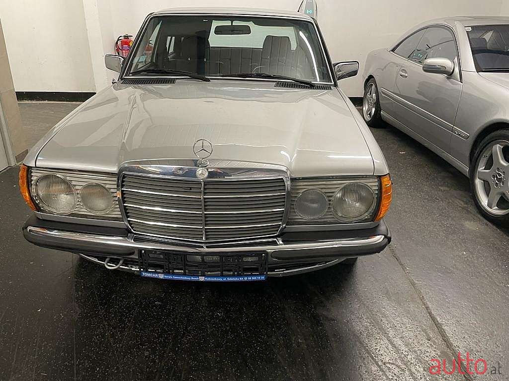 1980' Mercedes-Benz E-Klasse photo #1