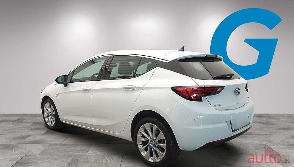2019' Opel Astra photo #4