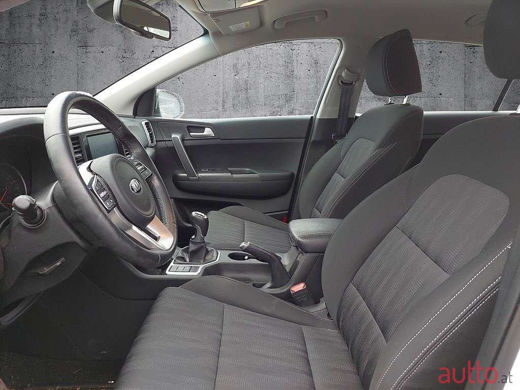 2019' Kia Sportage photo #4