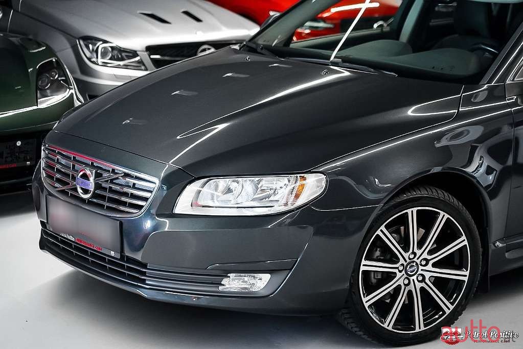 2014' Volvo V70 photo #3