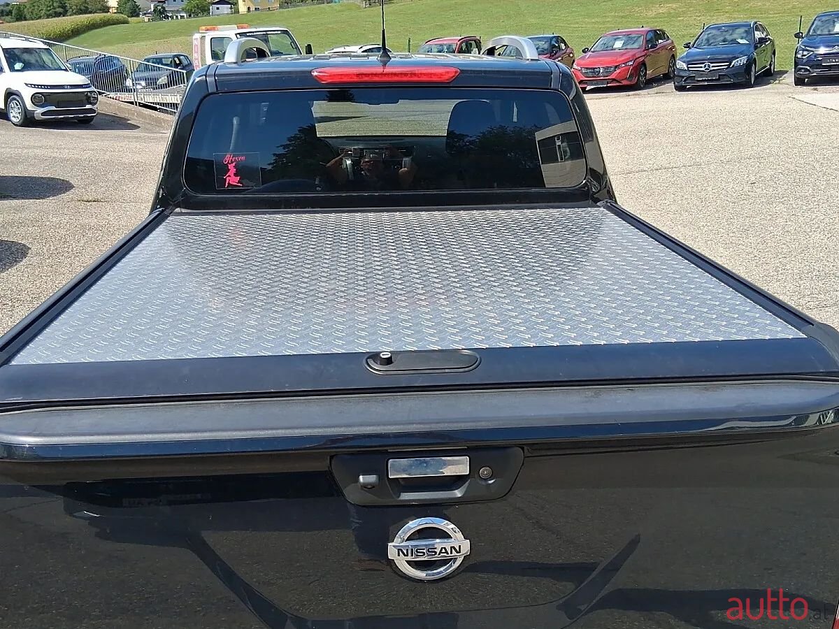 2020' Nissan Navara photo #6