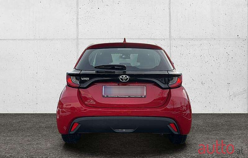 2023' Toyota Yaris photo #6