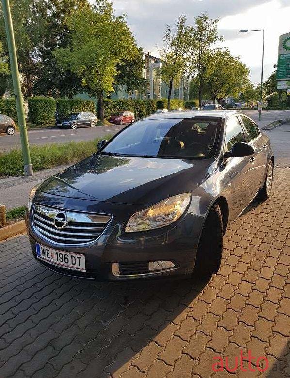 2009' Opel Insignia photo #2