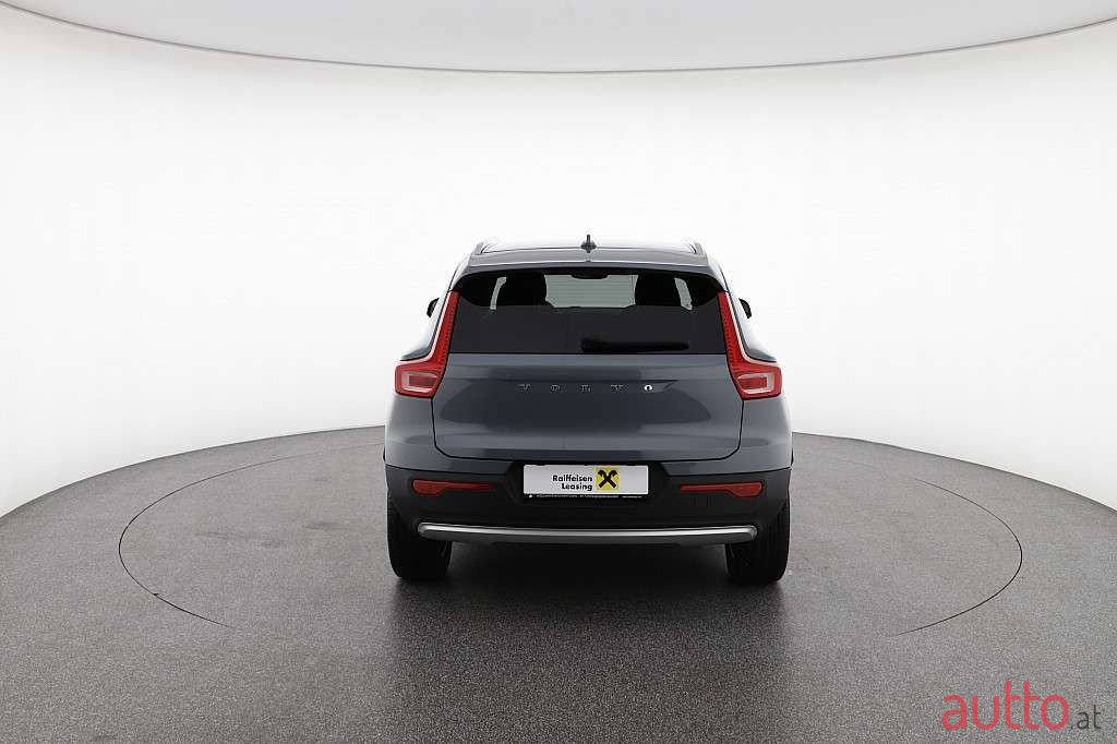 2019' Volvo Xc40 photo #1