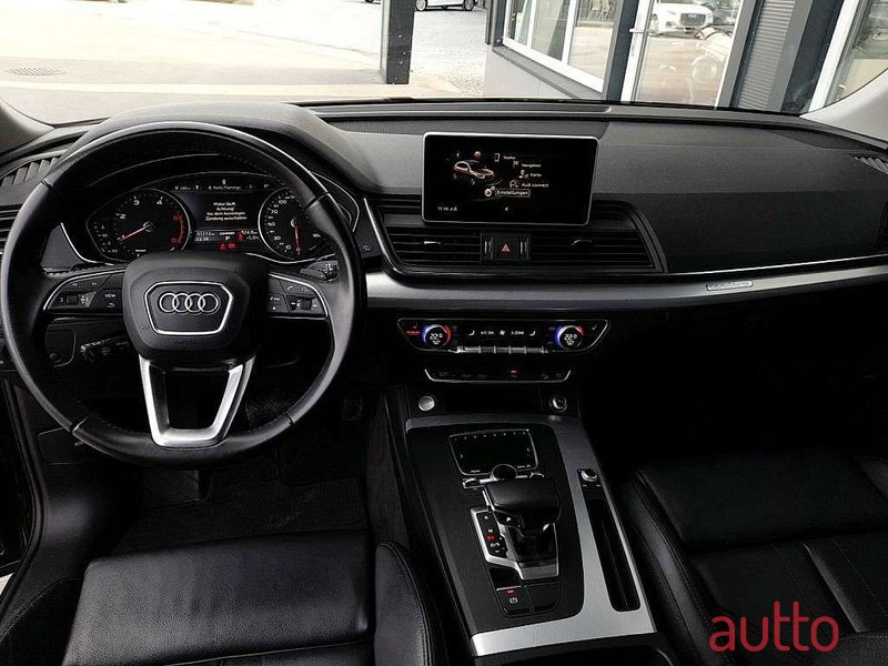 2019' Audi Q5 photo #3