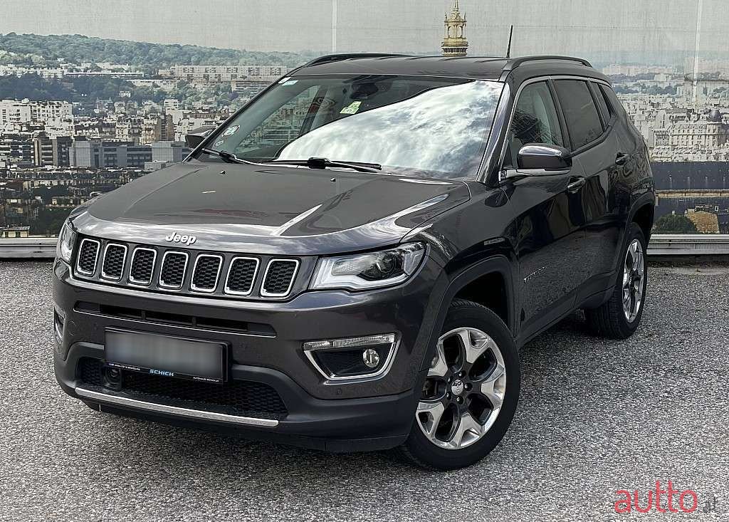 2018' Jeep Compass photo #2