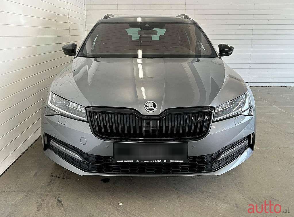 2023' Skoda Superb photo #2