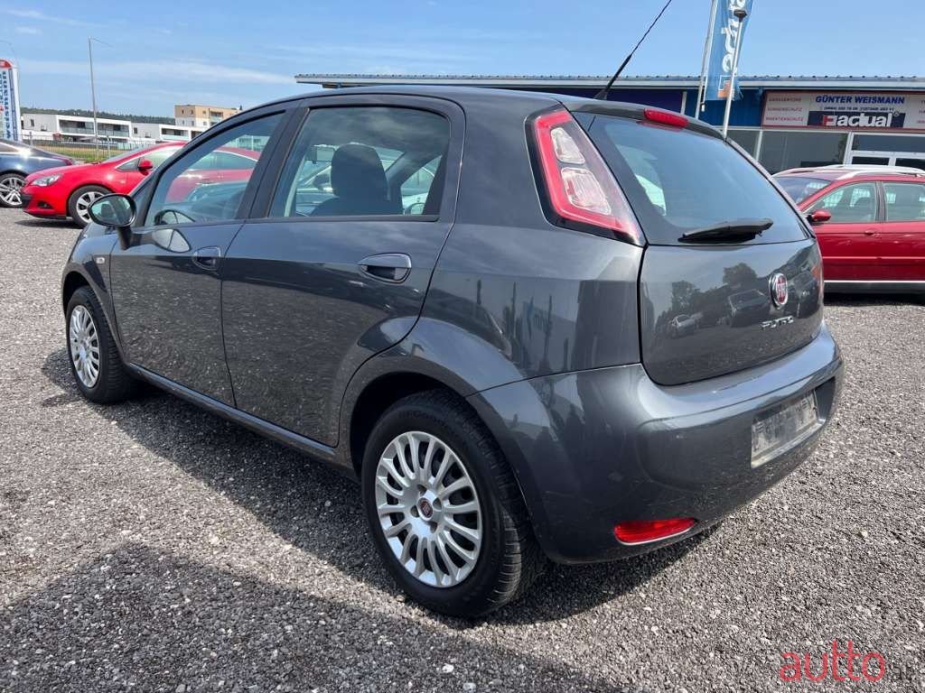 2012' Fiat Punto photo #3