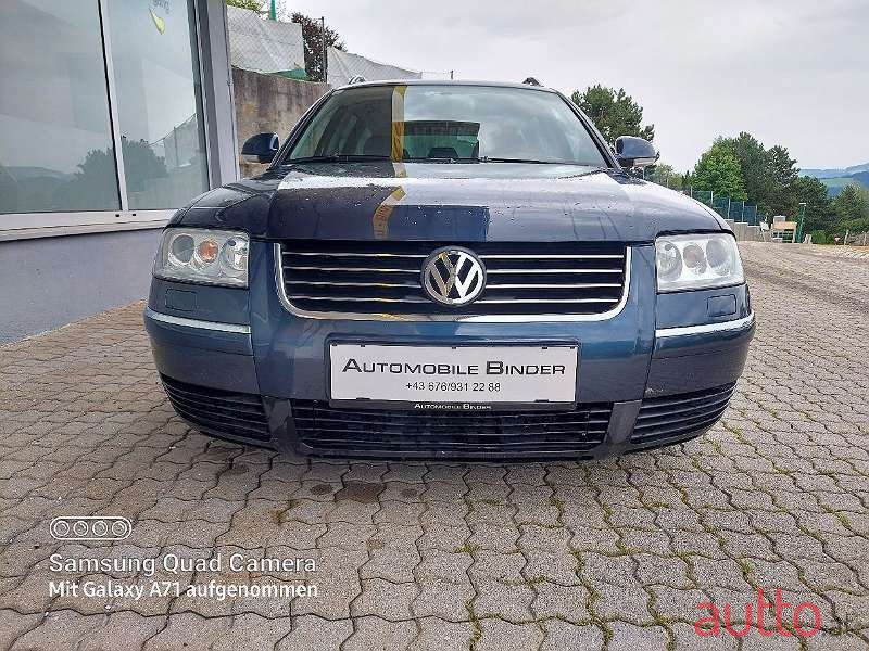 2004' Volkswagen Passat photo #3