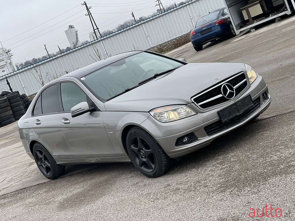 2008' Mercedes-Benz C-Klasse photo #1