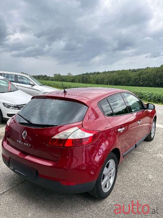 2009' Renault Megane photo #4