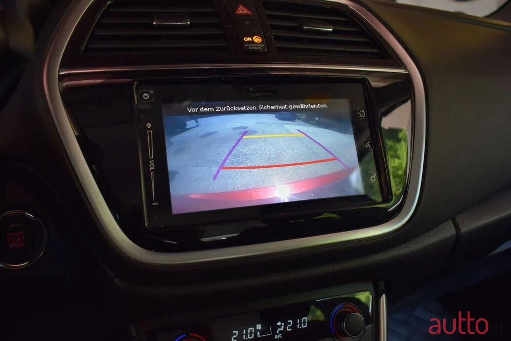 2019' Suzuki SX4 photo #2