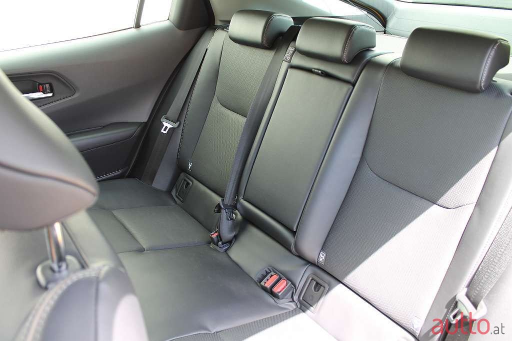 2023' Toyota Prius photo #4