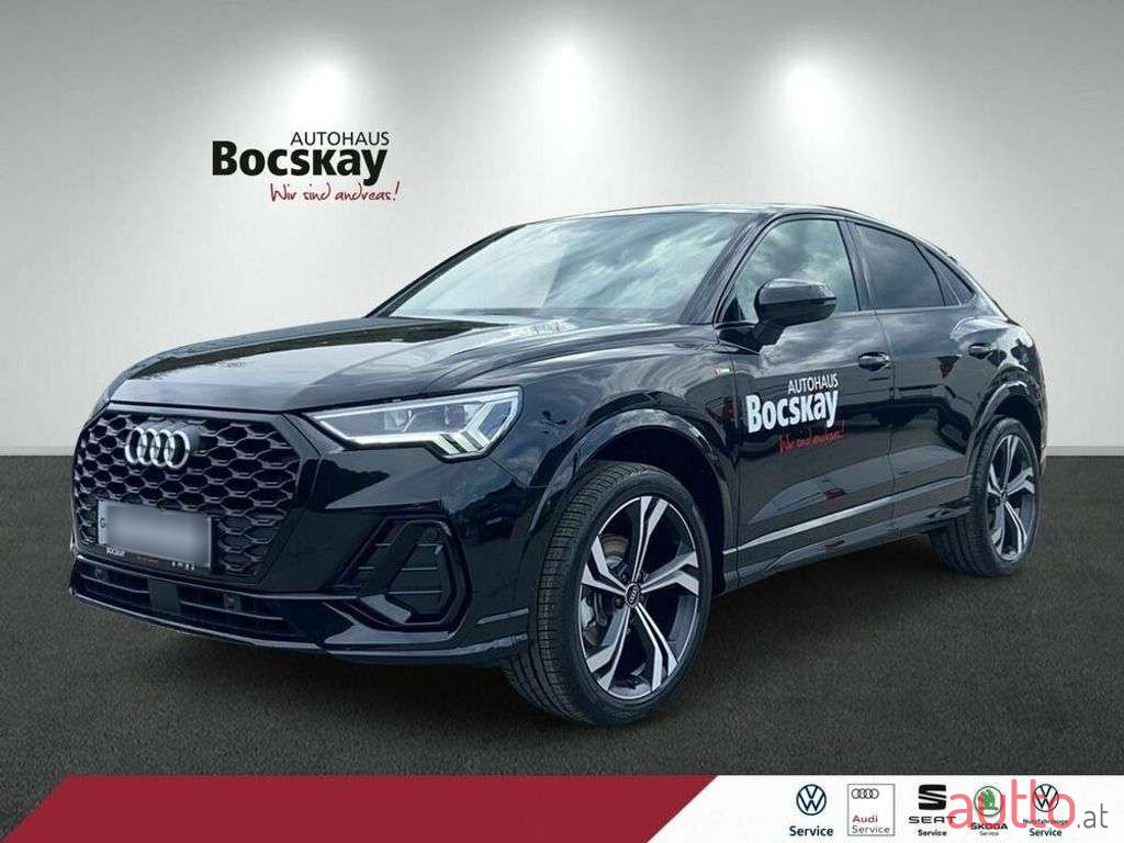 2022' Audi Q3 photo #1