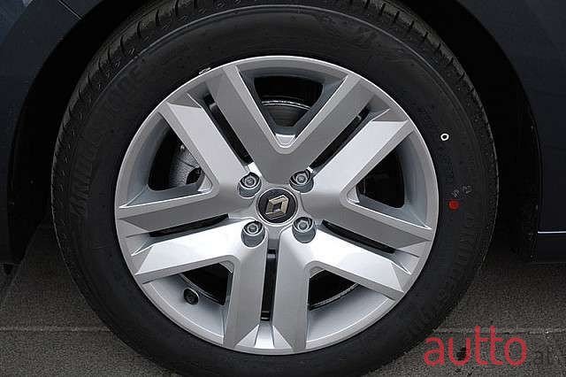 2022' Renault Clio photo #6