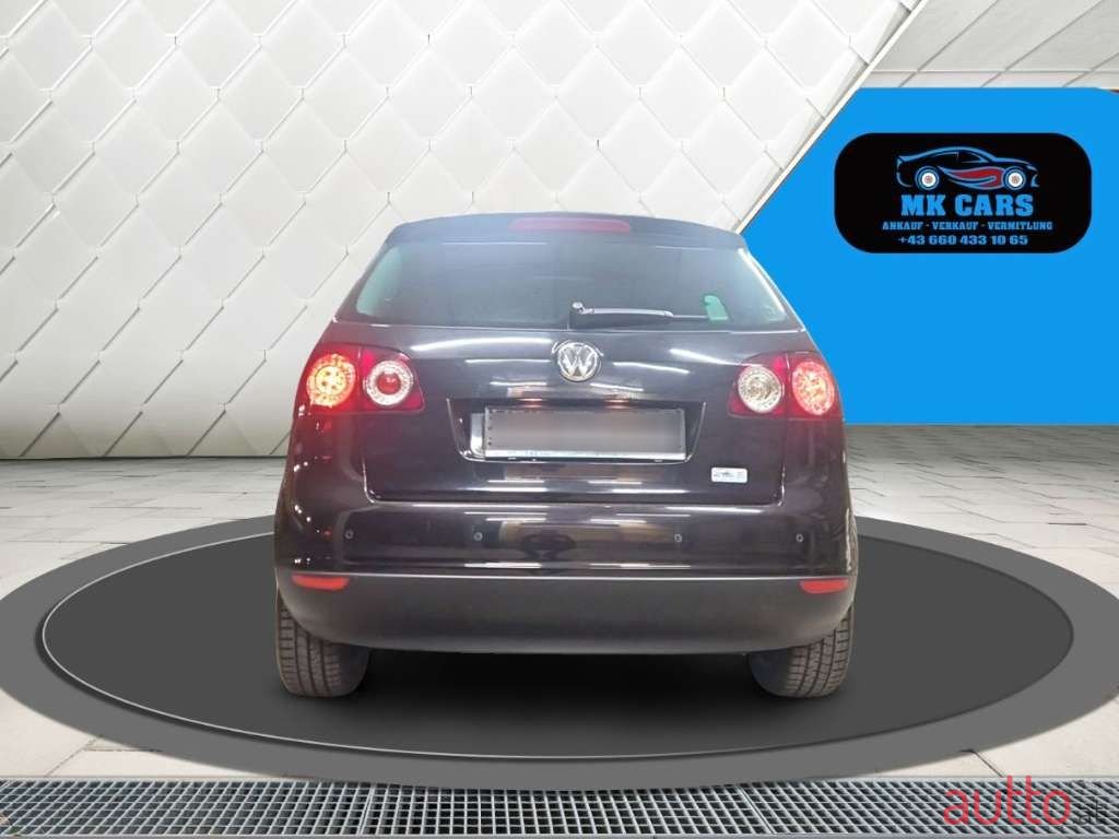 2006' Volkswagen Golf photo #2