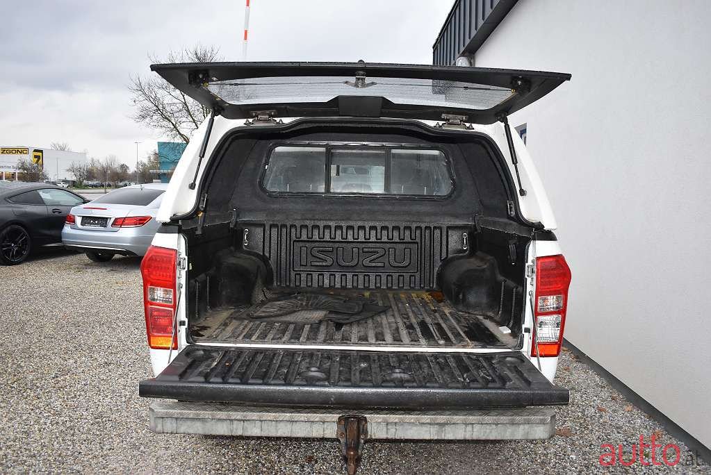 2013' Isuzu D-Max photo #4